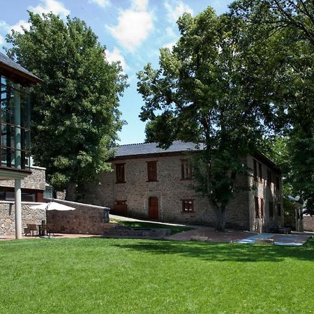 Albergue Francisco Giner De Los Rios Villablino Exteriör bild