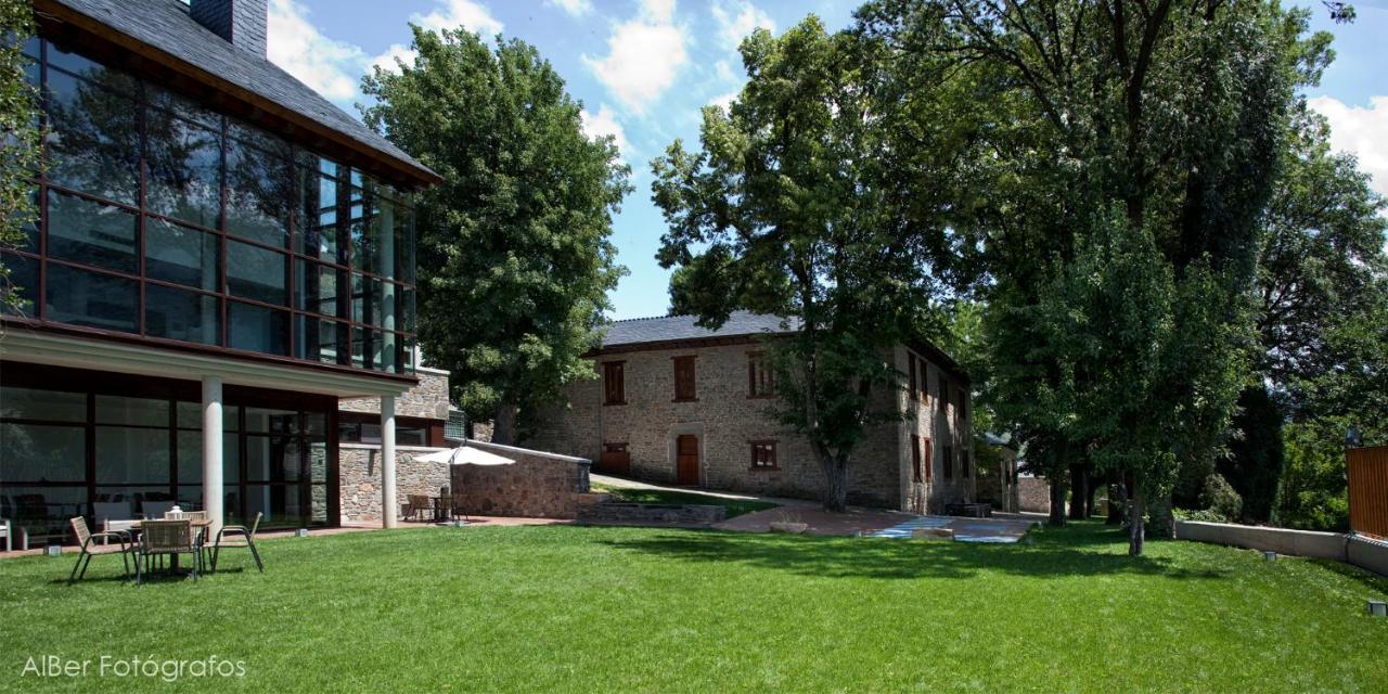 Albergue Francisco Giner De Los Rios Villablino Exteriör bild